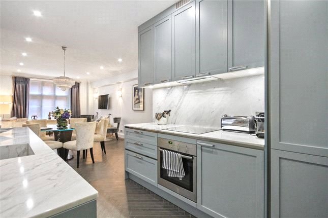 2 bedroom flat, South Audley Street, Mayfair W1K - Available