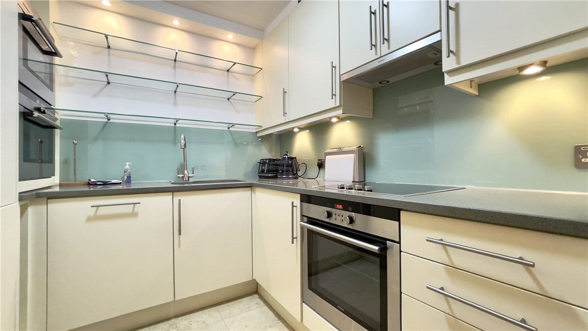 2 bedroom flat, Bourdon Street, Mayfair W1K - Available