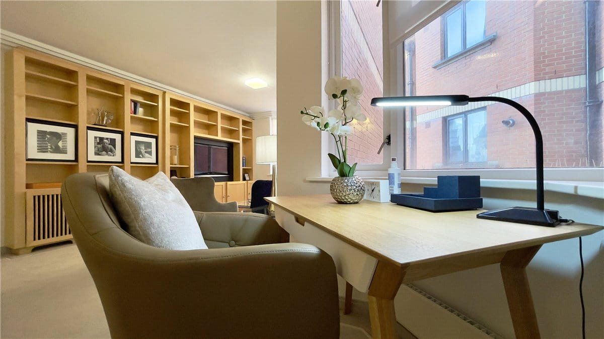 2 bedroom flat, Bourdon Street, Mayfair W1K - Available