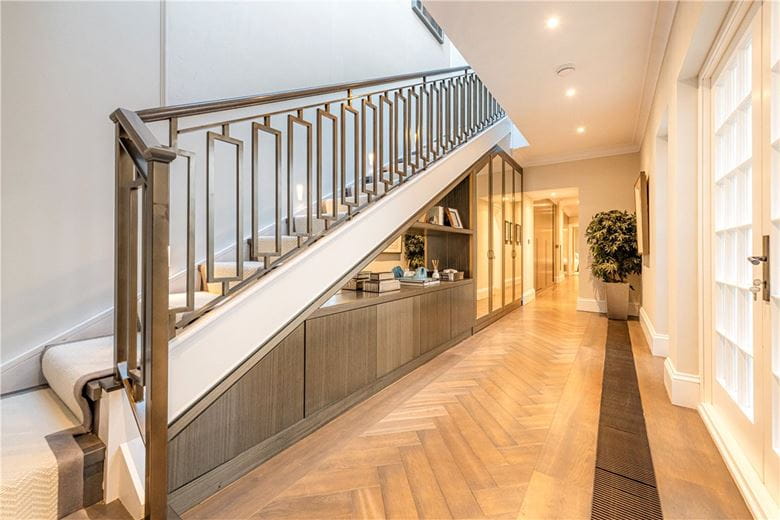 4 bedroom flat, Upper Brook Street, Mayfair W1K