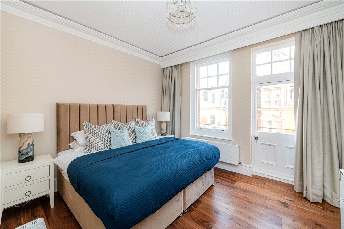 4 bedroom flat, Duke Street, Mayfair W1K - Available
