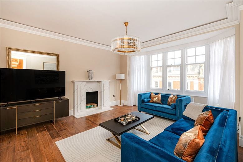 4 bedroom flat, Duke Street, Mayfair W1K - Available