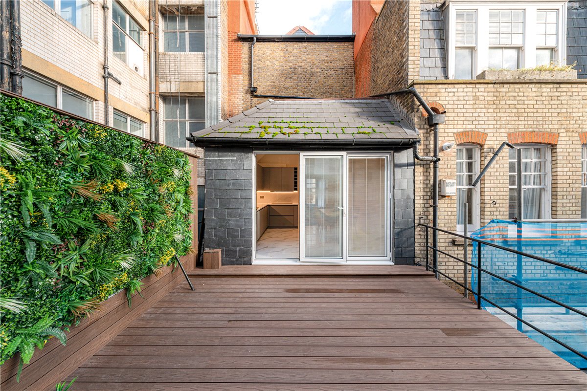 4 bedroom flat, Duke Street, Mayfair W1K - Available