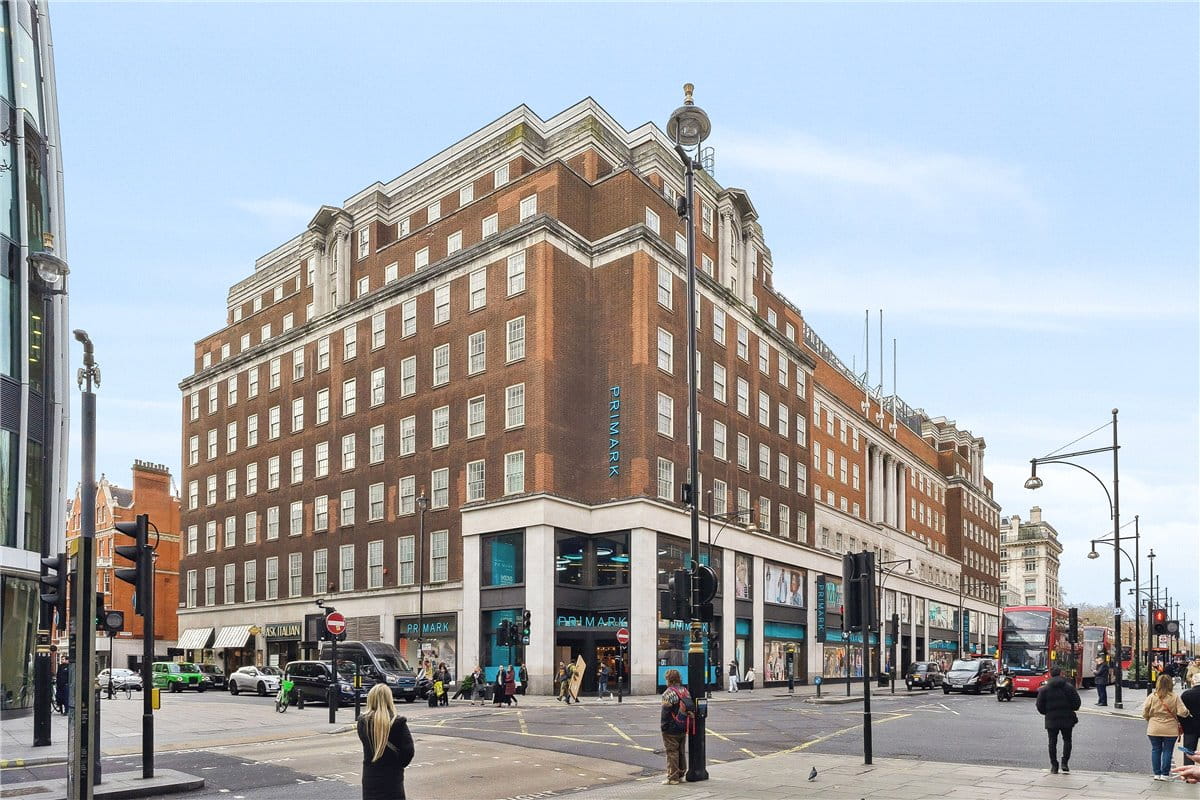 2 bedroom flat, Park Street, Mayfair W1K - Available