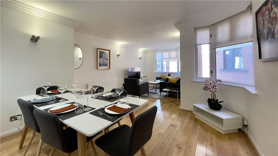 2 bedroom flat, Bourdon Street, Mayfair W1K