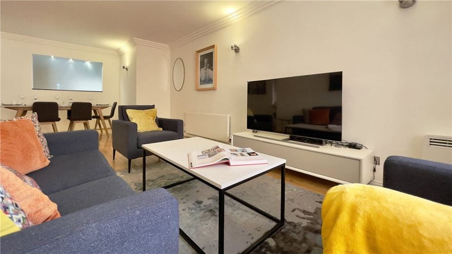 2 bedroom flat, Bourdon Street, Mayfair W1K - Available