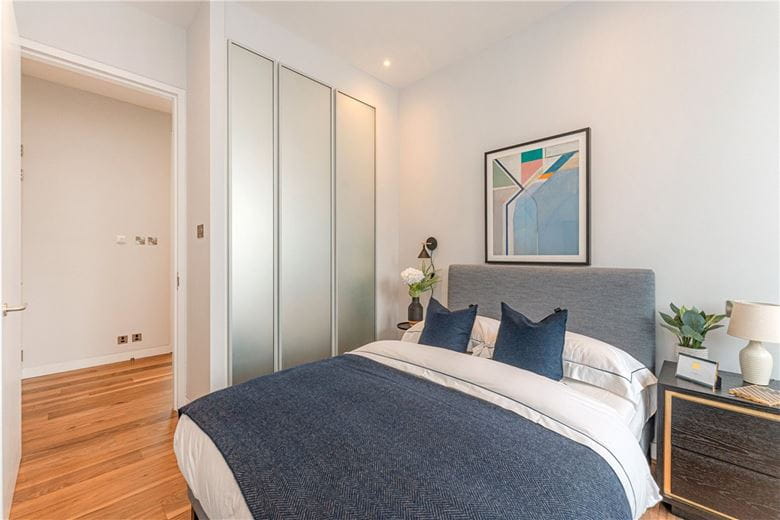 2 bedroom flat, Market Place, Soho W1W - Available