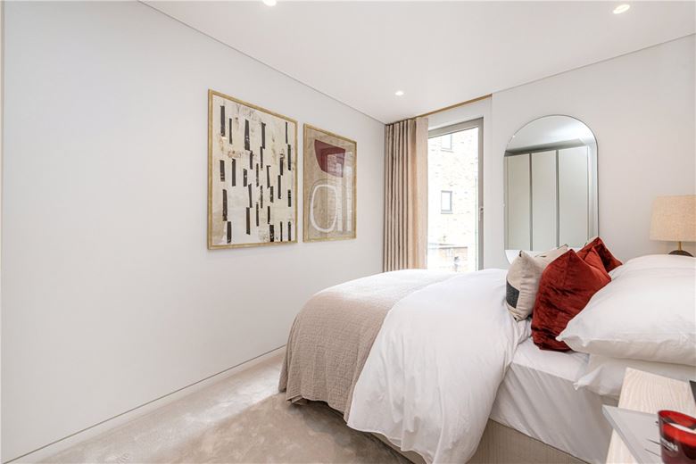 3 bedroom maisonette, South Molton Street, Mayfair W1K - Available