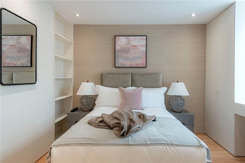 2 bedroom flat, South Audley Street, Mayfair W1K - Available
