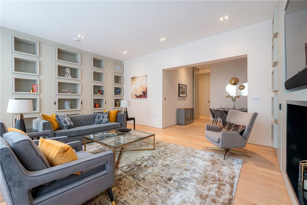 2 bedroom flat, South Audley Street, Mayfair W1K - Available