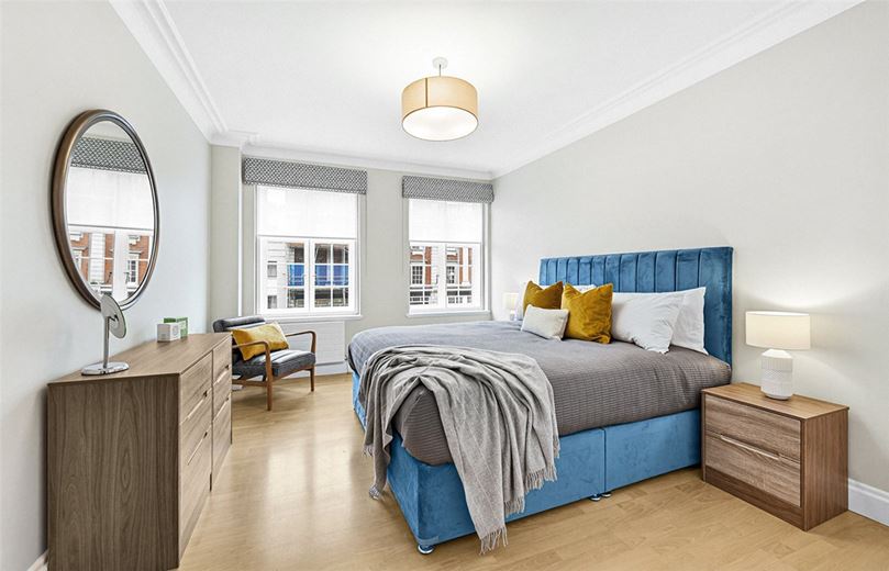 3 bedroom flat, Stafford Court, Kensington High Street W8 - Available