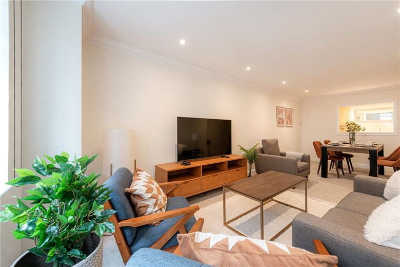 2 bedroom flat, Greycoat Street, Westminster SW1P - Available