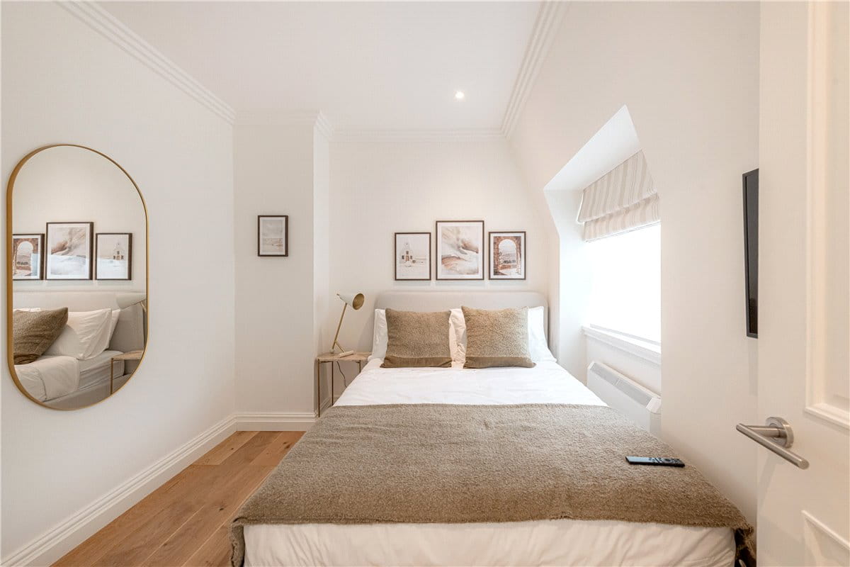 5 bedroom house, Catherine Place, Westminster SW1E - Available