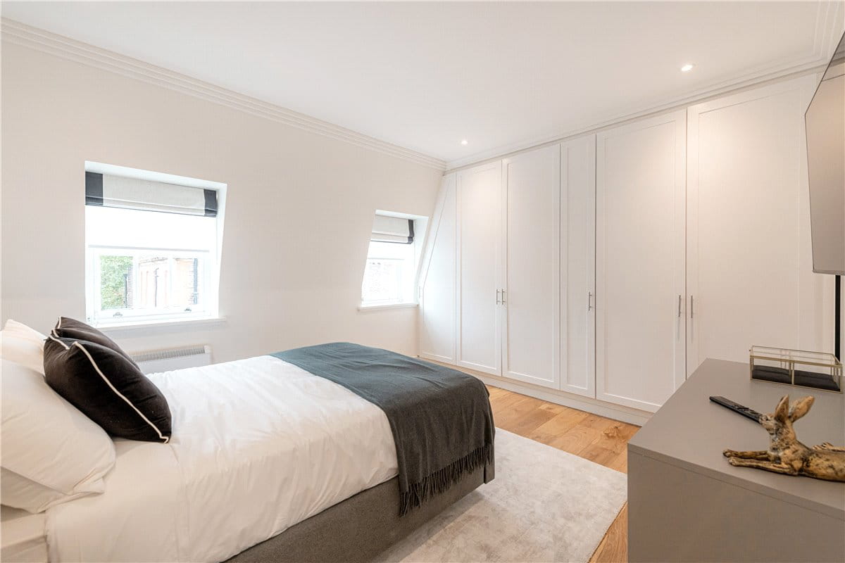 5 bedroom house, Catherine Place, Westminster SW1E - Available