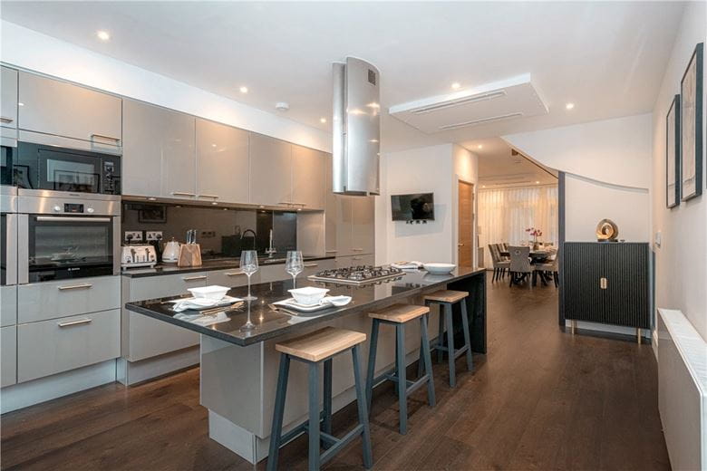 4 bedroom house, Catherine Place, Westminster SW1E - Available