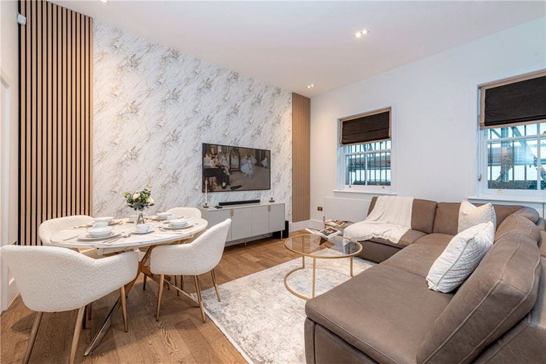 3 bedroom flat, Dunraven Street, Mayfair W1K - Available