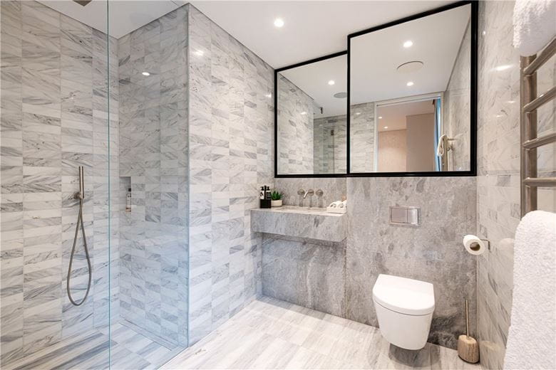 3 bedroom flat, Cork Street, Mayfair W1S - Available