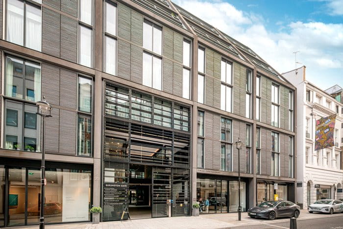 3 bedroom flat, Cork Street, Mayfair W1S - Available