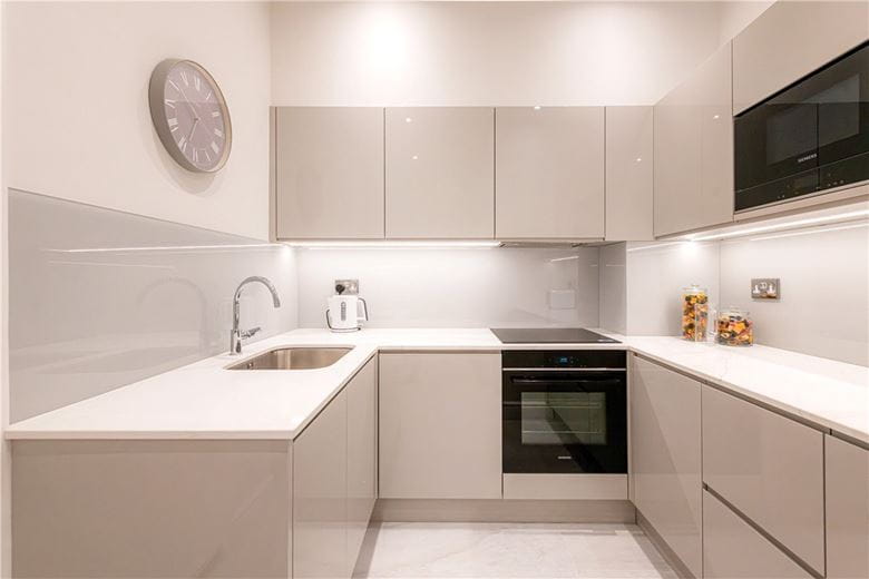 2 bedroom flat, Park Street, Mayfair W1K - Available