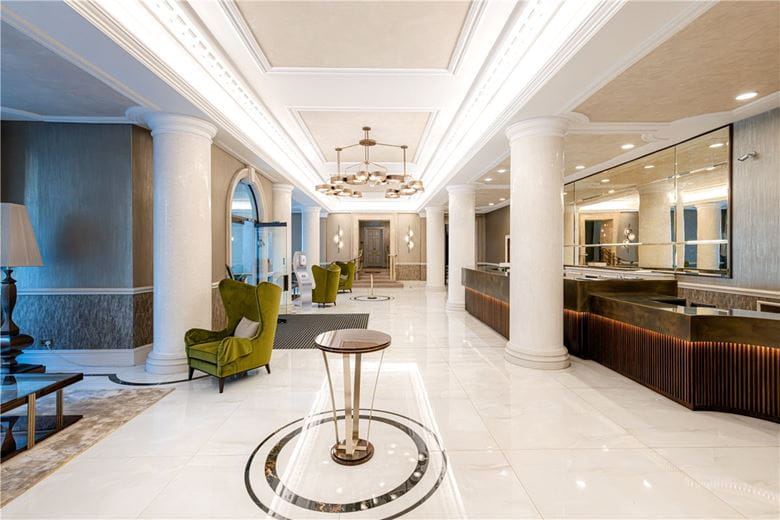 2 bedroom flat, Park Street, Mayfair W1K - Available