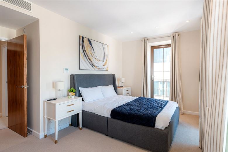 2 bedroom flat, Marsham Street, Westminster SW1P - Available