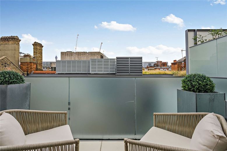 2 bedroom flat, Duke Street, Mayfair W1K - Available