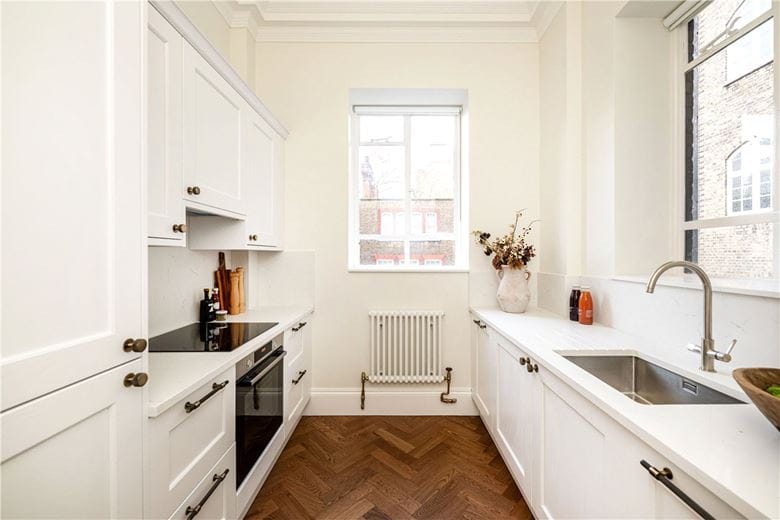 1 bedroom flat, Upper Brook Street, Mayfair W1K - Available
