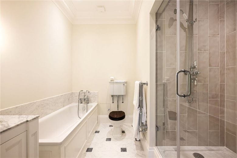 1 bedroom flat, Upper Brook Street, Mayfair W1K - Available