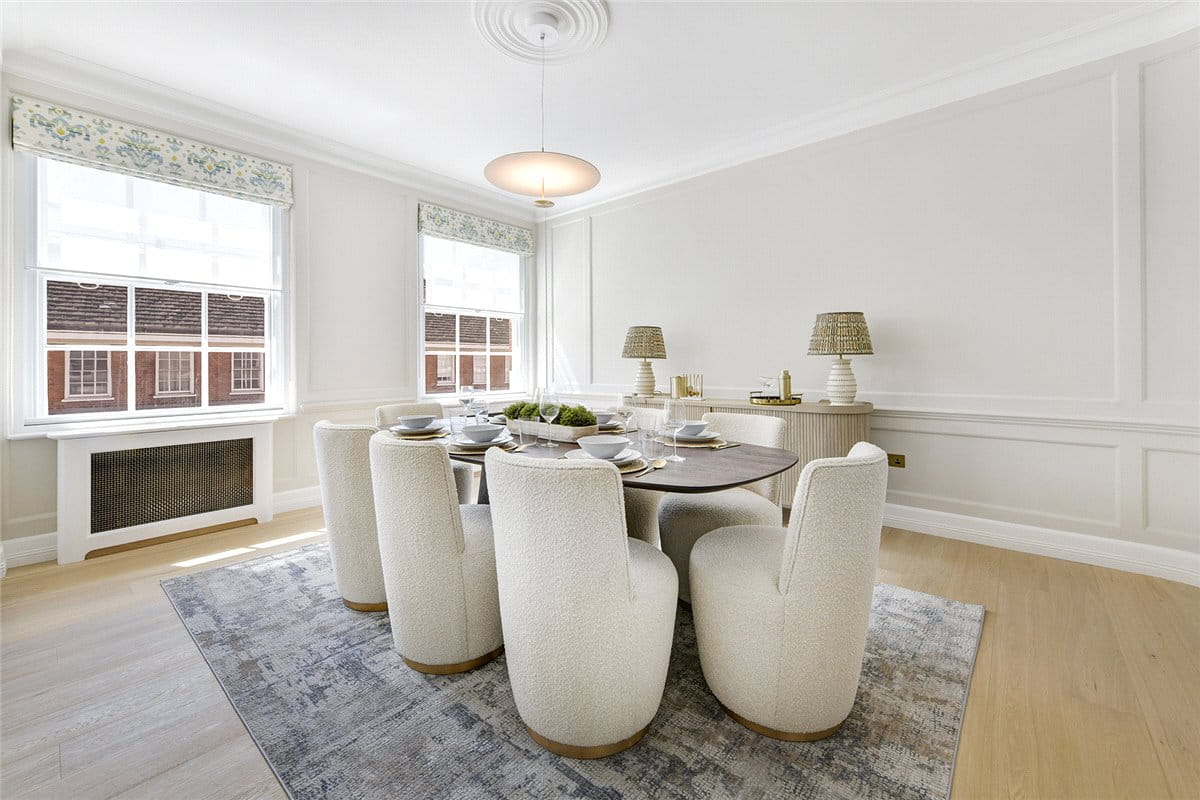 3 bedroom flat, Grosvenor Square, Mayfair W1K - Available