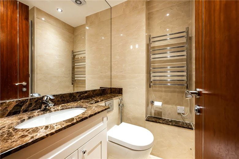 2 bedroom flat, Grosvenor Square, Mayfair W1K - Available