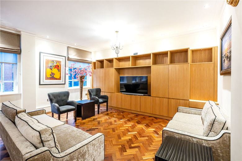 2 bedroom flat, Grosvenor Square, Mayfair W1K - Available