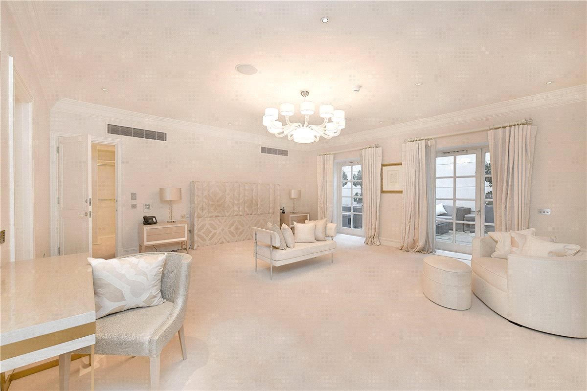 4 bedroom flat, Upper Grosvenor Street, Mayfair W1K - Available