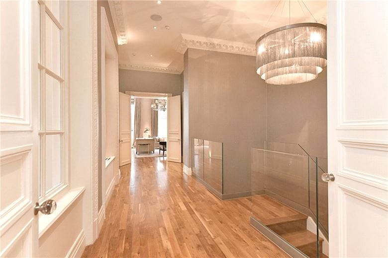 4 bedroom flat, Upper Grosvenor Street, Mayfair W1K - Available