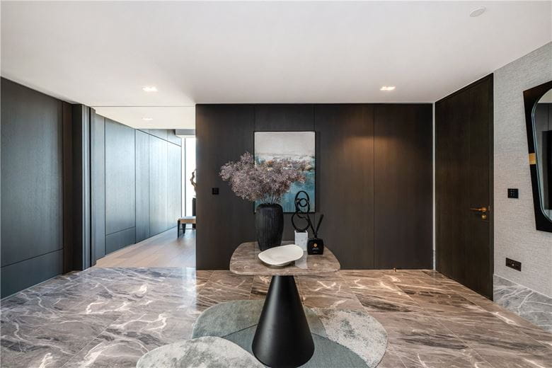 5 bedroom flat, Casson Square, London SE1 - Available