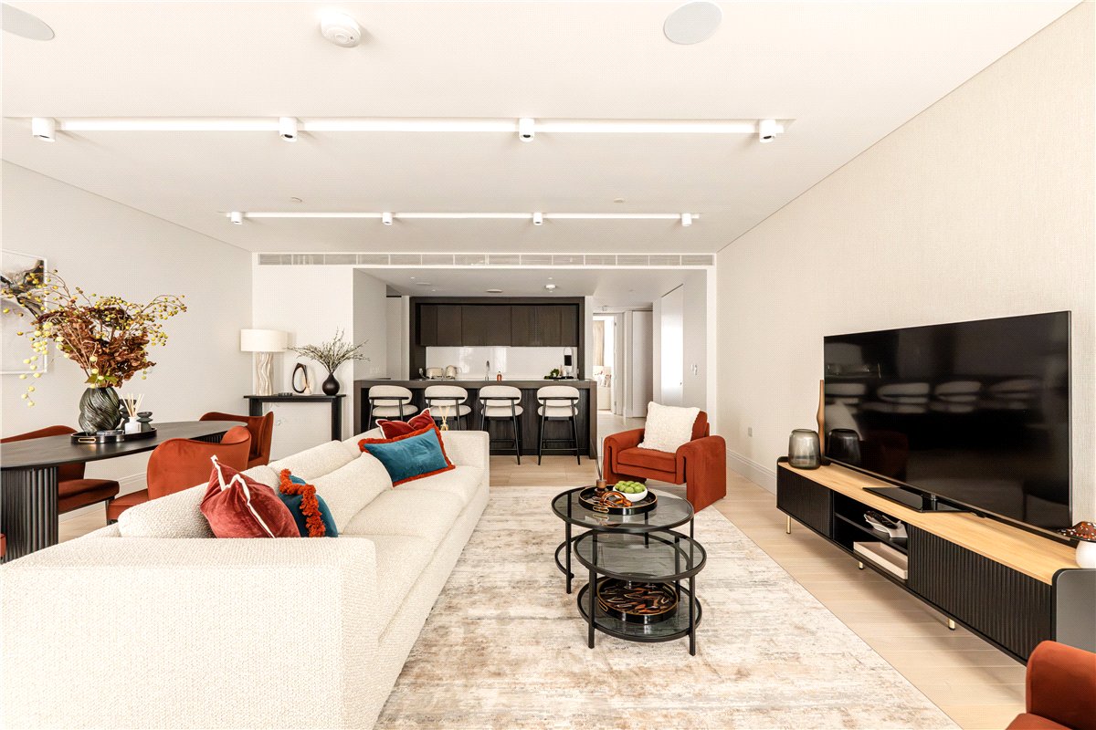 2 bedroom flat, Cork Street, Mayfair W1S - Available