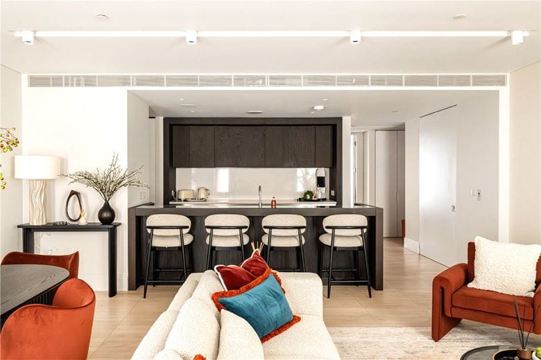 2 bedroom flat, Cork Street, Mayfair W1S - Available