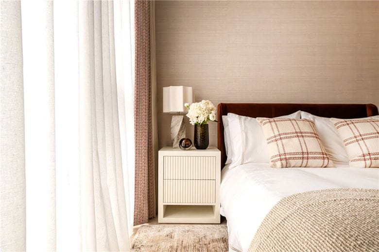 2 bedroom flat, Cork Street, Mayfair W1S - Available