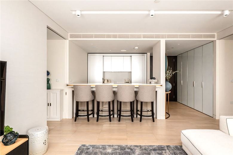 2 bedroom flat, Cork Street, Mayfair W1S - Available