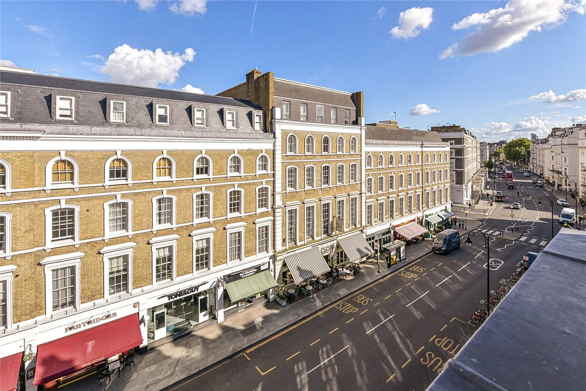 4 bedroom flat, St Georges Court, Gloucester Road SW7 - Available