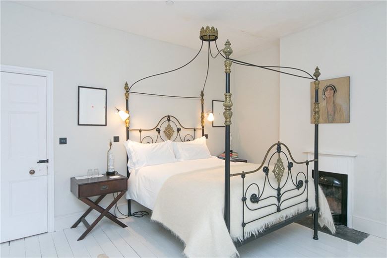 11 bedroom house, Talsarnau, Gwynedd LL47 - Available