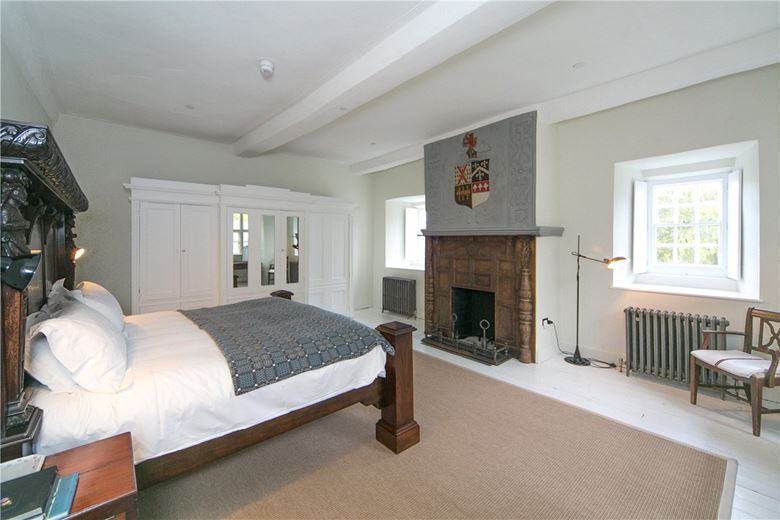 11 bedroom house, Talsarnau, Gwynedd LL47 - Available