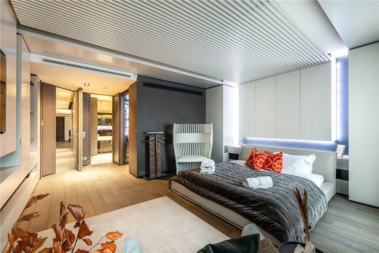 4 bedroom flat, North Row, London W1K - Available