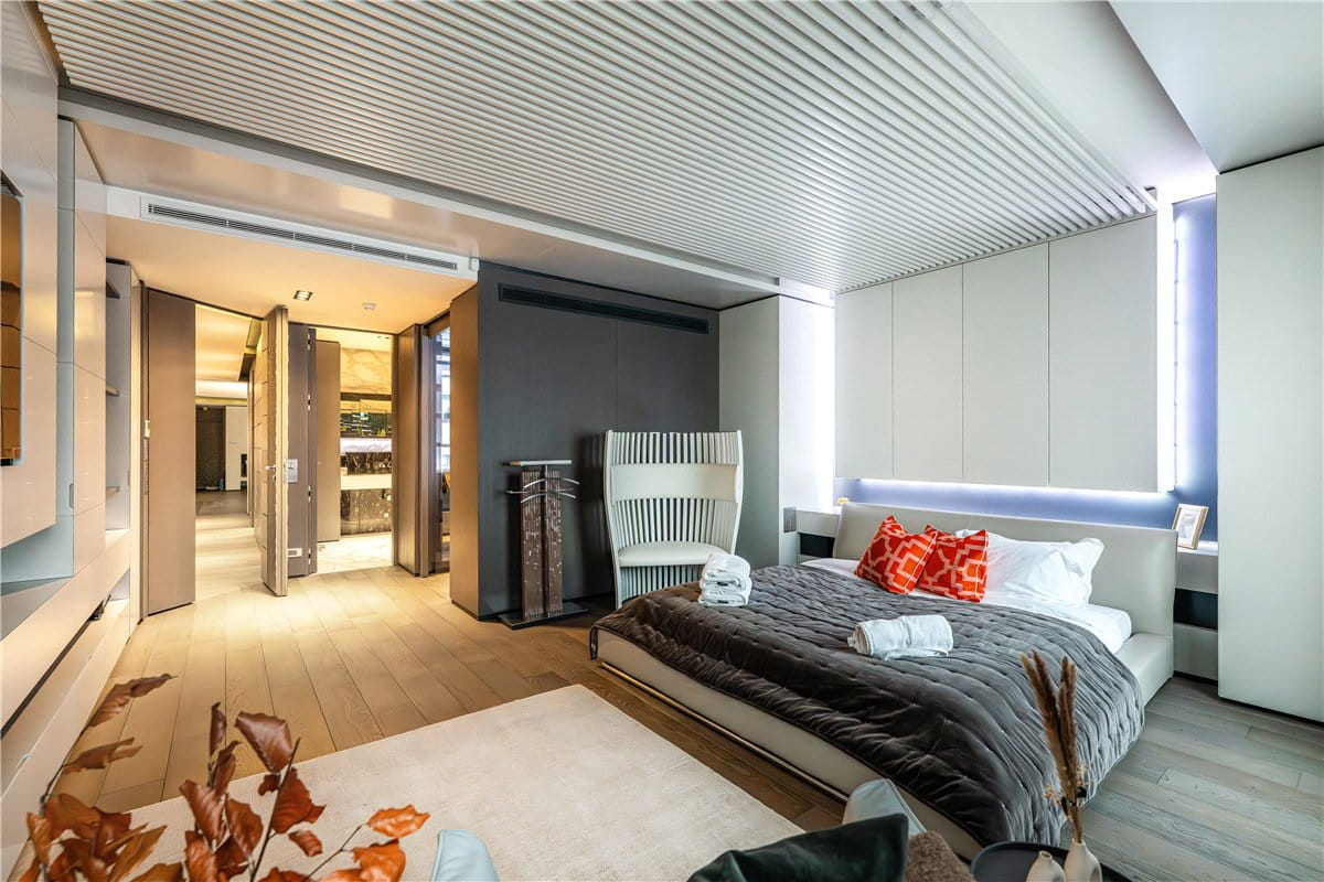 4 bedroom flat, North Row, London W1K - Available