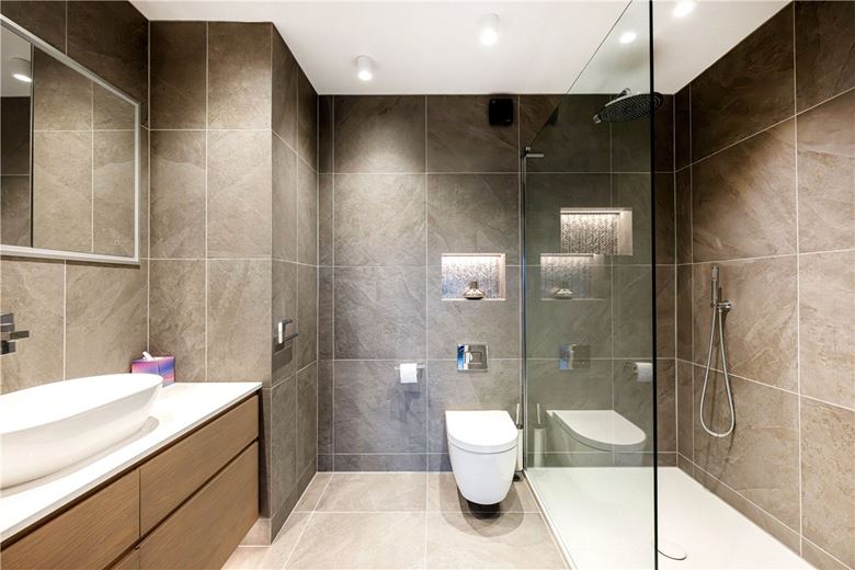 2 bedroom flat, Bourdon Street, London W1K - Available