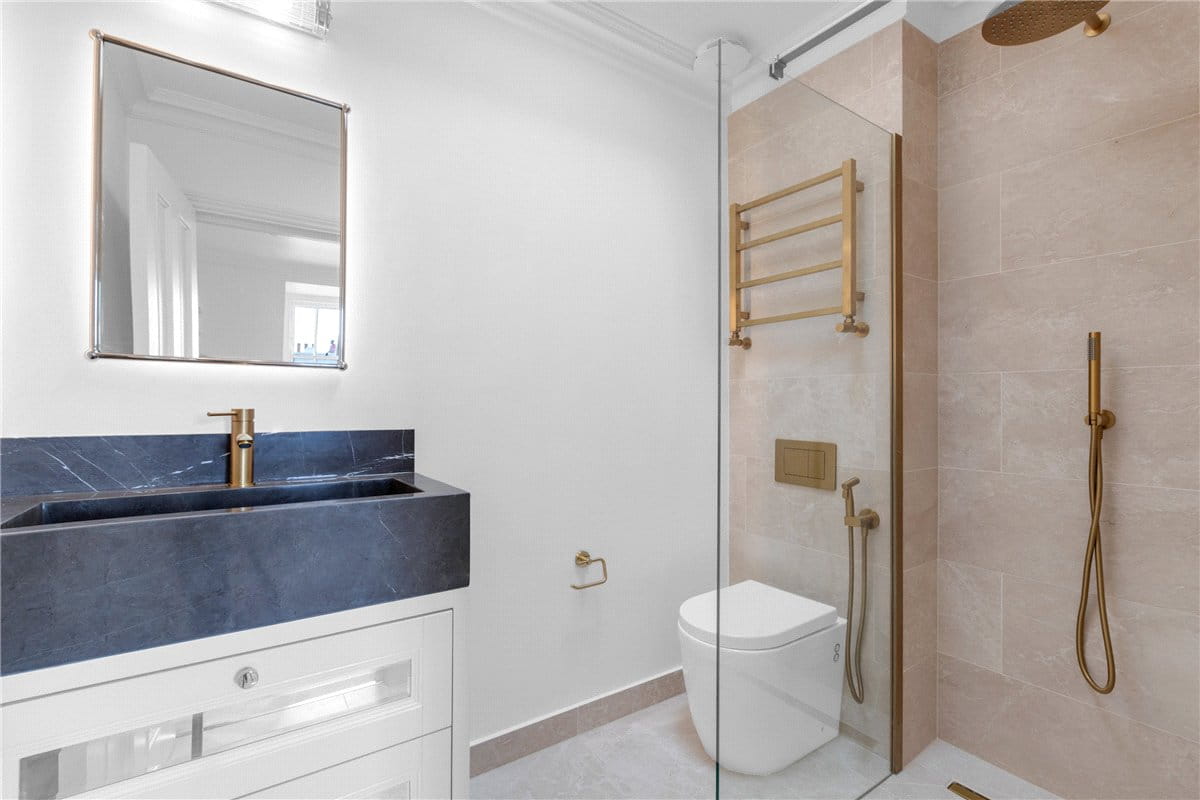 3 bedroom flat, Eaton Place, Belgravia SW1X - Available