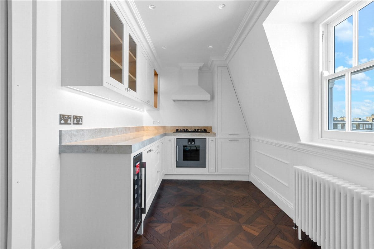 3 bedroom flat, Eaton Place, Belgravia SW1X - Available