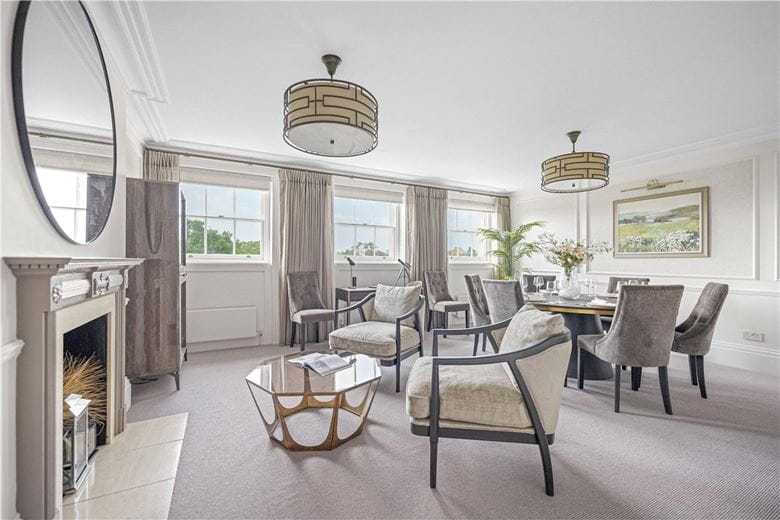 4 bedroom flat, Cambridge Terrace, London NW1 - Let Agreed