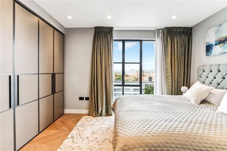 3 bedroom flat, Cleveland Street, Fitzrovia W1T - Let Agreed