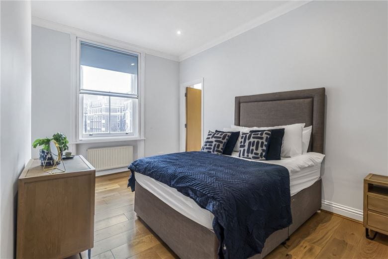 3 bedroom flat, Marylebone High Street, Marylebone W1U - Available