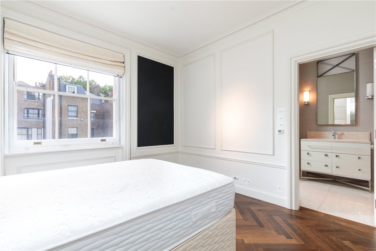 5 bedroom house, Montagu Square, Marylebone W1H - Available